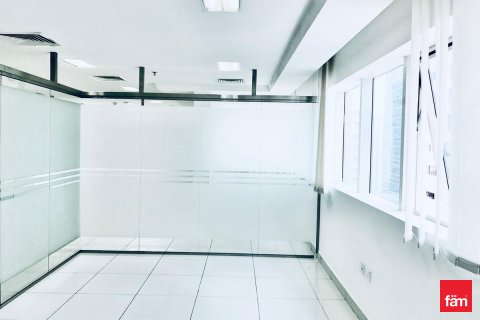 Снять в аренду офис в Аль-Барша, Дубай, ОАЭ 91.8м2, № 647842 - фото 9