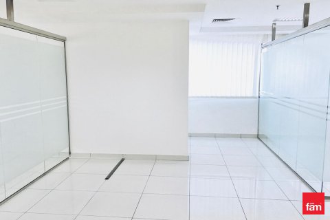 Снять в аренду офис в Аль-Барша, Дубай, ОАЭ 91.8м2, № 647842 - фото 8