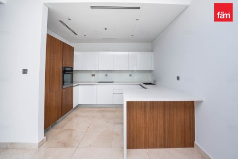 Apartment in Dubai, UAE 3 bedrooms, 175.5 sq.m. № 647847 - photo 13