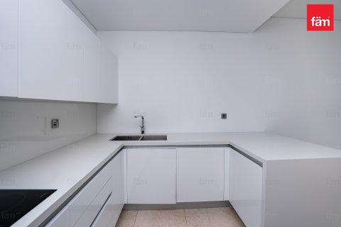 Apartment in Dubai, UAE 3 bedrooms, 175.5 sq.m. № 647847 - photo 17