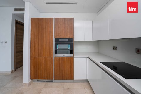 Apartment in Dubai, UAE 3 bedrooms, 175.5 sq.m. № 647847 - photo 15