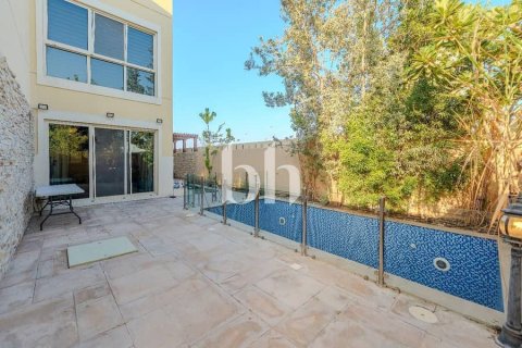 Vila di Al Raha Gardens, Abu Dhabi, UEA 5 kamar tidur, 480 m2 nomor 642427 - foto 14