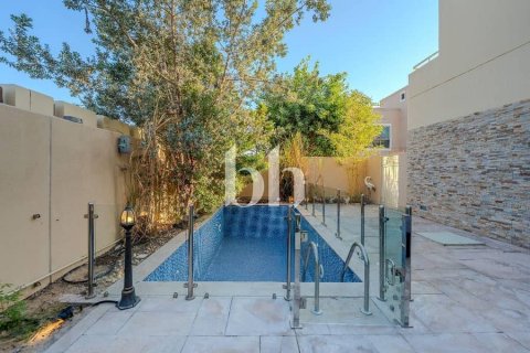 Vila di Al Raha Gardens, Abu Dhabi, UEA 5 kamar tidur, 480 m2 nomor 642427 - foto 12