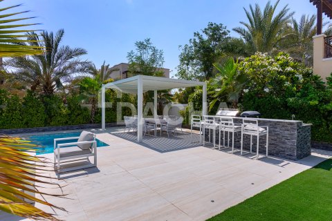 Villa till försäljning i Jumeirah Village Triangle, Dubai, UAE 2 sovrum, 250 kvm Nr. 738674 - fotografi 27