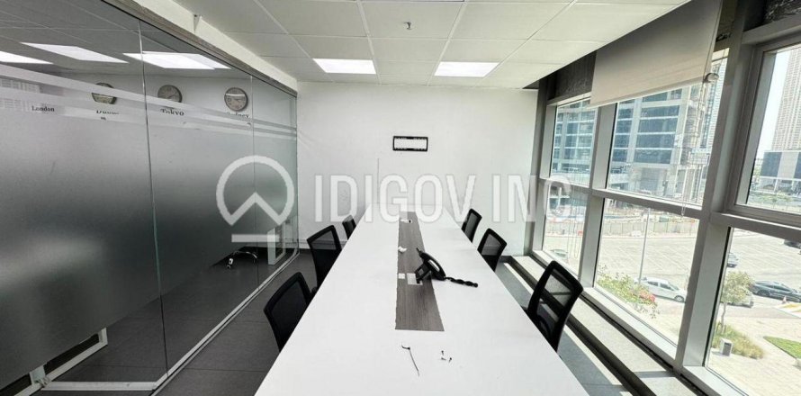 Zyrë në Business Bay, Dubai, Emiratet e Bashkuara Arabe 90 m2. № 633547
