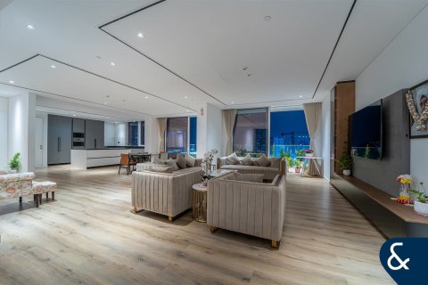 شقة للبيع في البراري، دبي، الإمارات العربية المتحدة 2 غرفة نوم ، 271 متر مربع ، رقم 671571 - صورة 1