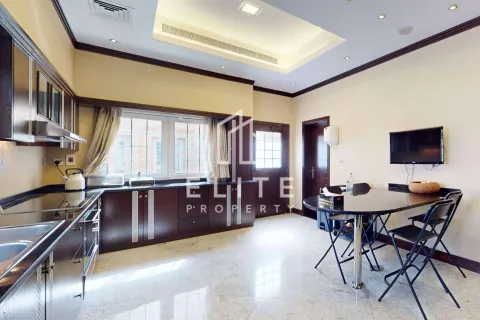 Villa til salgs i Dubai, Emiratene 6 soverom Nr. 641839 - Foto 4