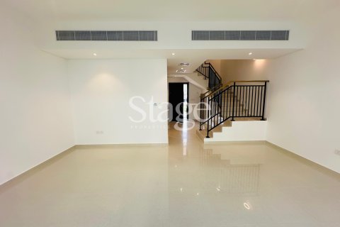 Townhouse sa Dubai, UAE 3 silid-tulugan, 112 sq.m. № 641782 - larawan 2