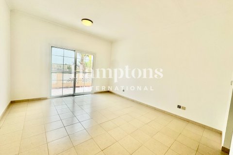 Снять в аренду виллу в The Lakes, Дубай, ОАЭ 4 спальни, 329.06242600м2, № 651369 - фото 4