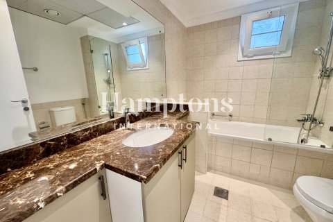 Снять в аренду виллу в The Lakes, Дубай, ОАЭ 4 спальни, 329.06242600м2, № 651369 - фото 6