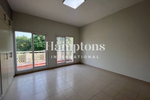 Meadows, Dubai, UAE의 임대용 빌라 침실 5개, 353.49591500제곱미터 번호 651368 - 사진 13