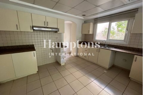 Meadows, Dubai, UAE의 임대용 빌라 침실 5개, 353.49591500제곱미터 번호 651368 - 사진 14