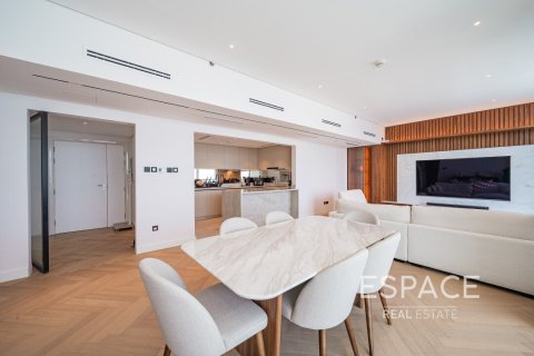 Jumeirah Beach Residence, Dubai, संयुक्त अरब अमीरात में अपार्टमेंट, 2 बेडरूम, 155 वर्ग मीटर, संख्या 650391 - फ़ोटो 6