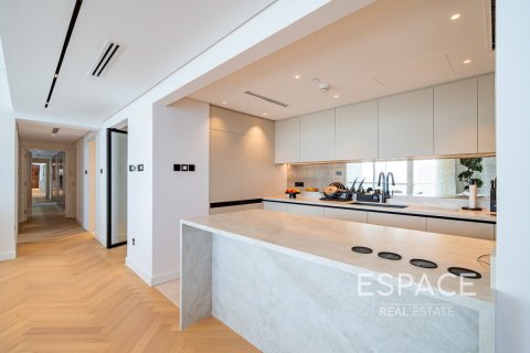 Jumeirah Beach Residence, Dubai, संयुक्त अरब अमीरात में अपार्टमेंट, 2 बेडरूम, 155 वर्ग मीटर, संख्या 650391 - फ़ोटो 7