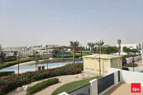 Řadový dům v Dubai, SAE 3 ložnice, 174 m² Č.: 655875 - fotografie 15