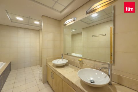 Lägenhet till försäljning i Palm Jumeirah, Dubai, UAE 2 sovrum, 183.5 kvm Nr. 655880 - fotografi 17