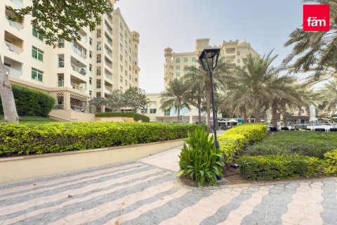Lägenhet till försäljning i Palm Jumeirah, Dubai, UAE 2 sovrum, 183.5 kvm Nr. 655880 - fotografi 23