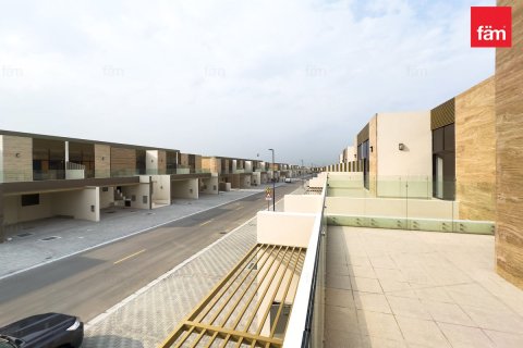 Villetta a schiera a Dubai, EAU 4 camere da letto, 191.4 mq. № 687581