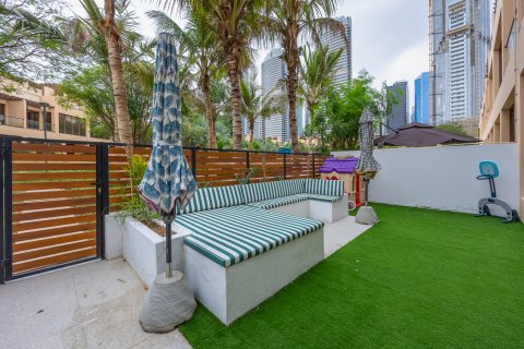 Shtëpi në qytet në Jumeirah Islands, Dubai, Emiratet e Bashkuara Arabe 5 dhoma gjumi, 312 m2. № 700161 - Foto 28