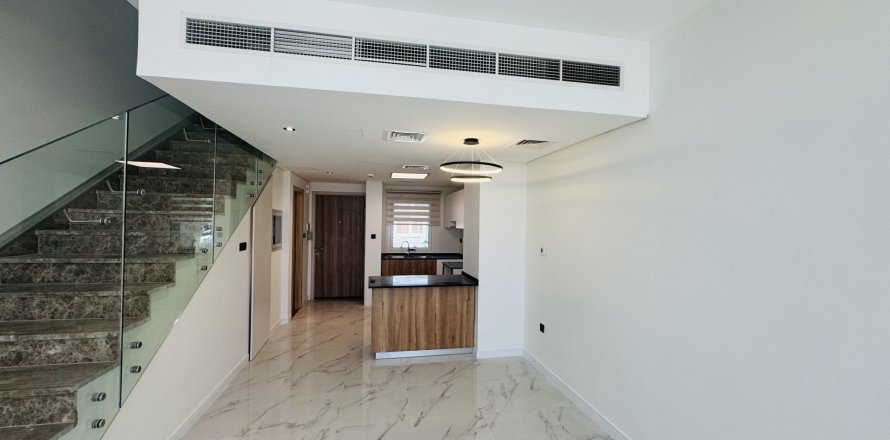 Villa à Dubai, EAU: 2 chambres, 99 m2 № 711433