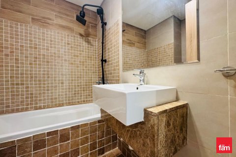Villa à louer à Dubai, EAU 2 chambres, 99 m2 № 711433 - photo 15