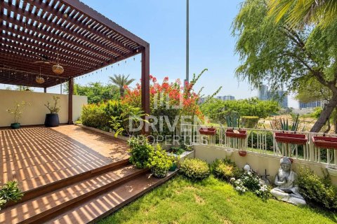 Vila v Dubai Hills Estate, Dubai, SAE 4 ložnice, 323.12 m² Č.: 768194 - fotografie 1