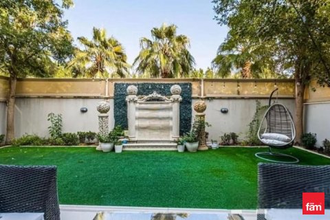 Villa para arrendamento em Dubai, EAU 3 quartos, 260.1 m2 № 652351 - foto 16