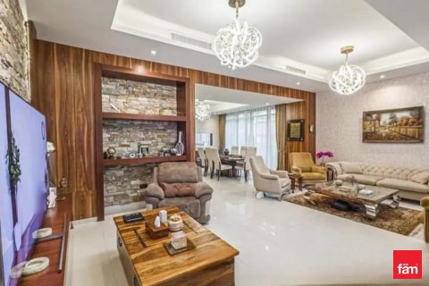 Villa para arrendamento em Dubai, EAU 3 quartos, 260.1 m2 № 652351 - foto 3