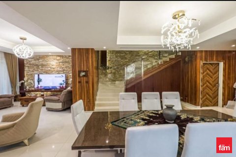 Villa para arrendamento em Dubai, EAU 3 quartos, 260.1 m2 № 652351 - foto 5