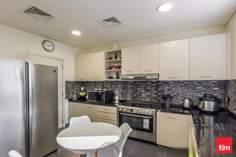 Villa para arrendamento em Dubai, EAU 3 quartos, 260.1 m2 № 652351 - foto 14