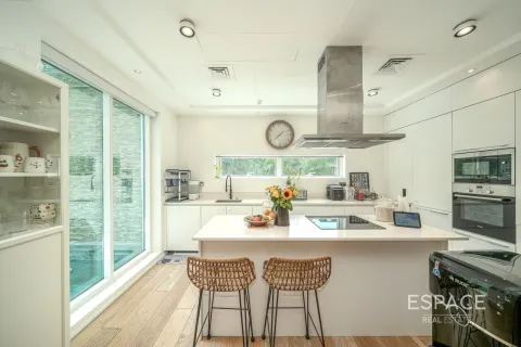 خانه شهری برای فروش در  Jumeirah Village Circle، Dubai، امارات متحده عربی  4 خوابه ، 189 متر مربع ، شماره 661140 - تصویر 5