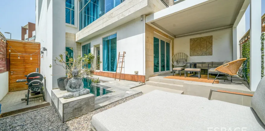 خانه شهری در Jumeirah Village Circle، Dubai ، امارات متحده عربی 4 خوابه ، 189 متر مربع.  شماره 661140