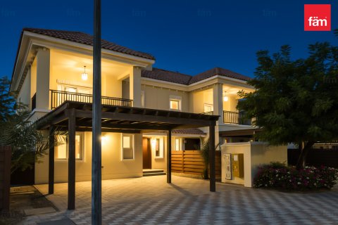 Dubai, BAE’de kiralık вилла 4 yatak odası, 384.2 m² No 668919 - fotoğraf 1