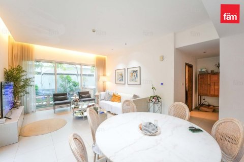 Řadový dům v Dubai, SAE 3 ložnice, 323.8 m² Č.: 638174 - fotografie 2