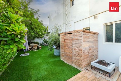 Řadový dům v Dubai, SAE 3 ložnice, 323.8 m² Č.: 638174 - fotografie 10