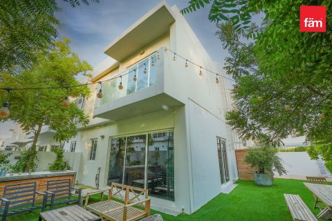 Řadový dům v Dubai, SAE 3 ložnice, 323.8 m² Č.: 638174 - fotografie 1