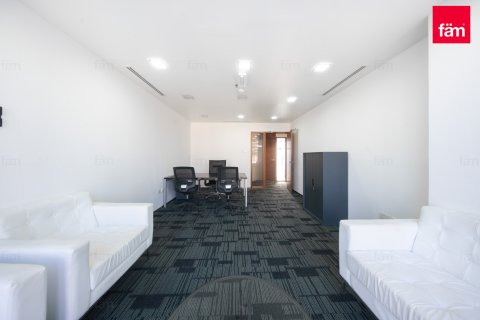 Office til salg i Business Bay, Dubai, UAE 864.5 kvm № 686275 - foto 28