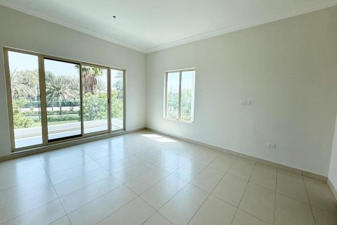Vilë në Jumeirah Islands, Dubai, Emiratet e Bashkuara Arabe 4 dhoma gjumi, 530 m2. № 613061 - Foto 3