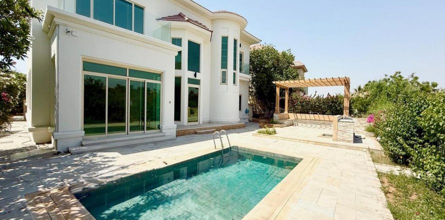Vilë në Jumeirah Islands, Dubai, Emiratet e Bashkuara Arabe 4 dhoma gjumi, 530 m2. № 613061