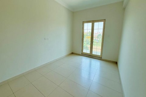 Vilë në Jumeirah Islands, Dubai, Emiratet e Bashkuara Arabe 4 dhoma gjumi, 530 m2. № 613061 - Foto 18