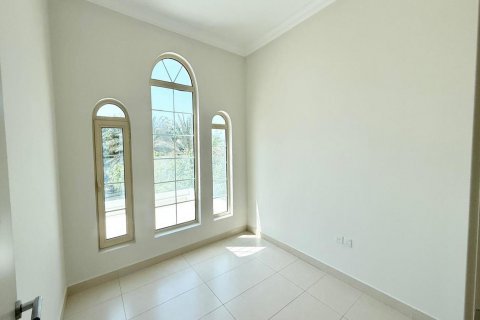 Vilë në Jumeirah Islands, Dubai, Emiratet e Bashkuara Arabe 4 dhoma gjumi, 530 m2. № 613061 - Foto 20