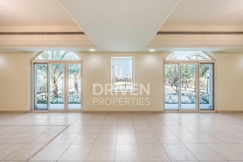 Villa te huur in Dubai Sports City, Dubai, VAE 5 slaapkamers, 541.9 vr.m., nr 746977 - foto 4