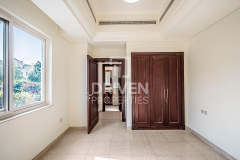 Villa te huur in Dubai Sports City, Dubai, VAE 5 slaapkamers, 541.9 vr.m., nr 746977 - foto 9