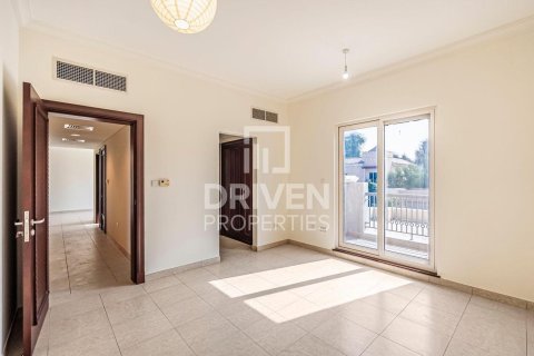 Villa te huur in Dubai Sports City, Dubai, VAE 5 slaapkamers, 541.9 vr.m., nr 746977 - foto 15