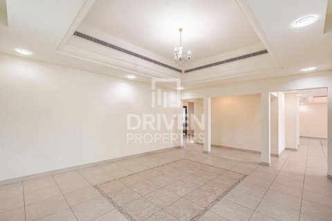 Villa te huur in Dubai Sports City, Dubai, VAE 5 slaapkamers, 541.9 vr.m., nr 746977 - foto 6