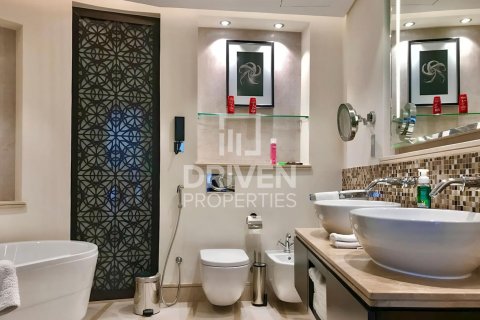 Apartament de vânzare în Downtown Dubai (Downtown Burj Dubai), Dubai, EAU 2 dormitoare, 160.91 mp.  №753969 - poză 17