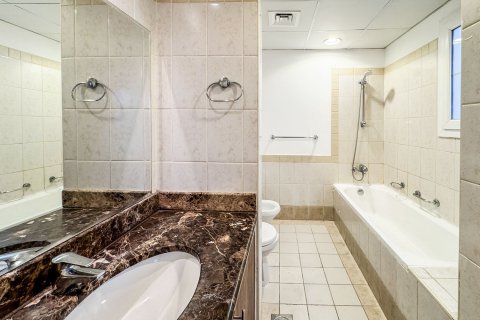 Villa in The Springs, Dubai, UAE 3 bedrooms, 219.42 sq.m. № 764424 - photo 15