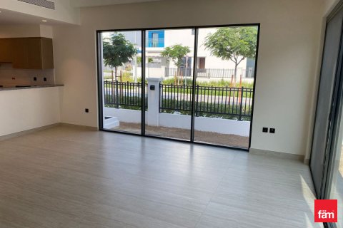 Rijtjeshuis te huur in Dubai, VAE 5 slaapkamers, 215.1 vr.m., nr 679958 - foto 1