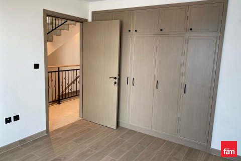 Rijtjeshuis te huur in Dubai, VAE 5 slaapkamers, 215.1 vr.m., nr 679958 - foto 17