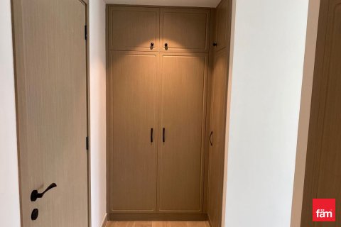 Rijtjeshuis te huur in Dubai, VAE 5 slaapkamers, 215.1 vr.m., nr 679958 - foto 18